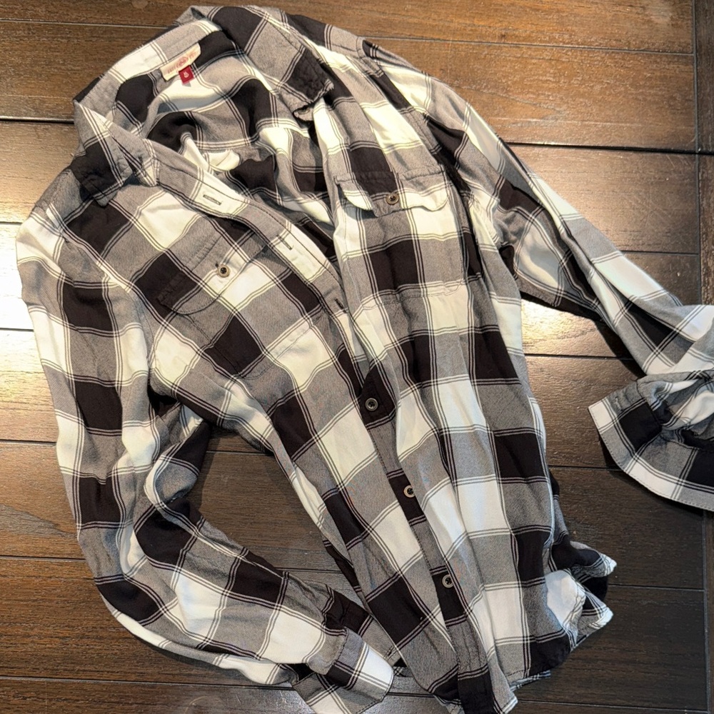 SO Women's Black and White Plaid Button Down Shirt
